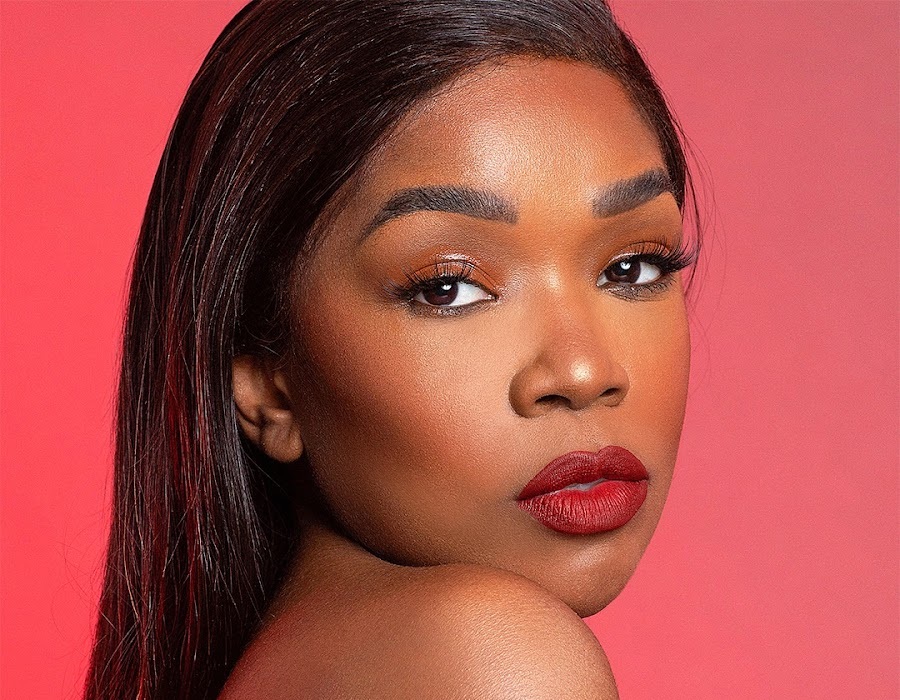 Anna Joyce - Protagonista