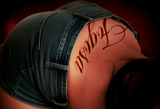 Veiga no Beat - Fogosa (feat. MC DD do 70 & MC Phe Cachorrera)